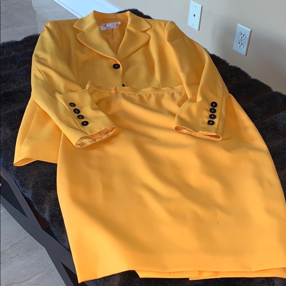 Escada skirt suit